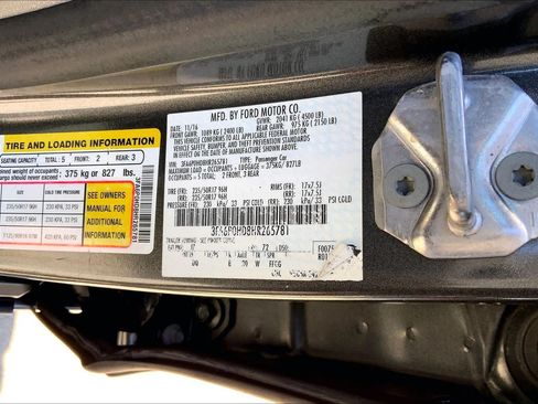 Used 2017 Ford Fusion SE FWD image 34