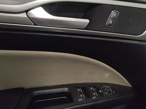 Used 2018 Ford Fusion S FWD image 27