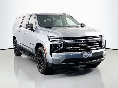 New 2025 Chevrolet Suburban Premier image 1