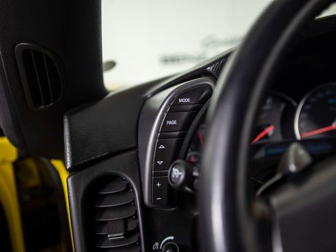 Used 2006 Chevrolet Corvette Convertible w/ Preferred Equipment Group image 29