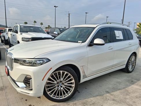 Used 2022 BMW X7 xDrive40i AWD/4WD image 3