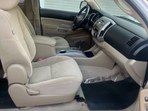 Used 2011 Toyota Tacoma 4x4 Access Cab w/ SR5 Pkg #2 image 12