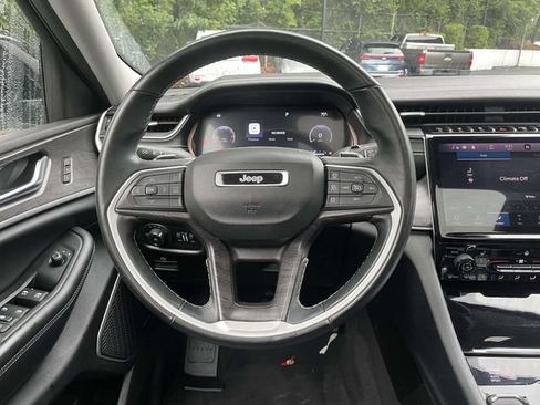 Used 2021 Jeep Grand Cherokee L Limited AWD/4WD image 17