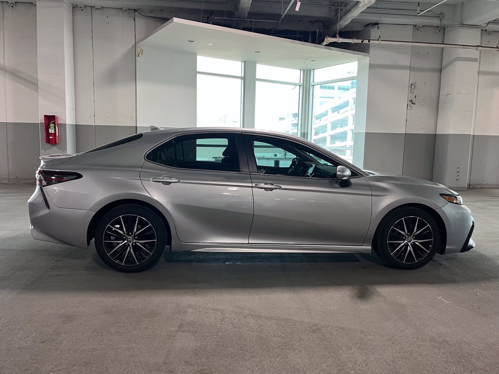 Used 2024 Toyota Camry SE FWD image 12