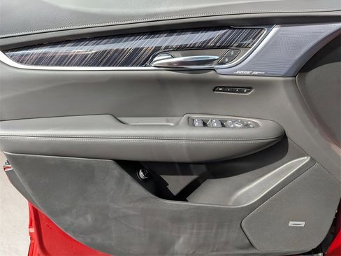 New 2025 Cadillac XT6 Premium Luxury w/ Technology Package image 15