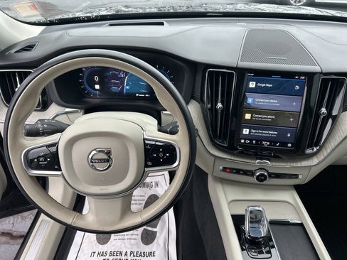 Used 2022 Volvo XC60 B5 Inscription w/ Advanced Package image 6