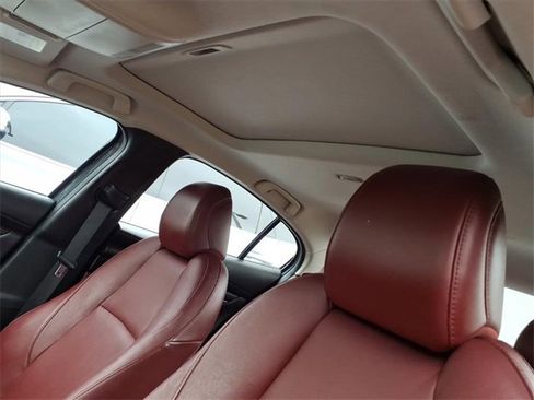 Used 2024 MAZDA MAZDA3 s image 14