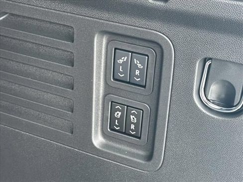 New 2026 GMC Acadia Denali w/ Super Cruise Package FWD image 12