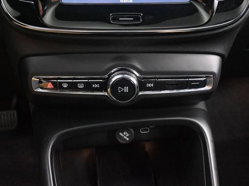 Used 2023 Volvo C40 P8 Recharge Ultimate AWD/4WD image 38
