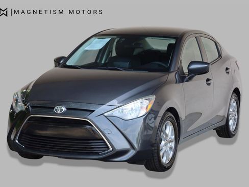 Used 2018 Toyota Yaris iA FWD image 6