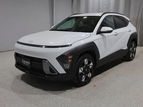 Used 2025 Hyundai Kona SEL FWD image 6