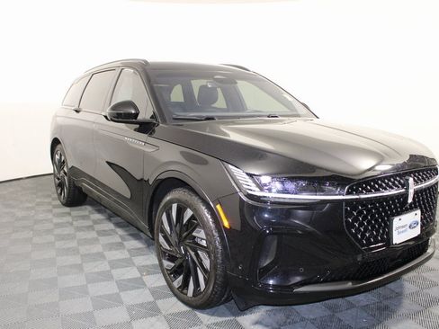 Used 2024 Lincoln Nautilus Reserve w/ Equipment Group 203A image 1