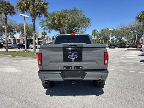 Used 2019 Ford F150 Lariat w/ Equipment Group 502A Luxury AWD/4WD image 4