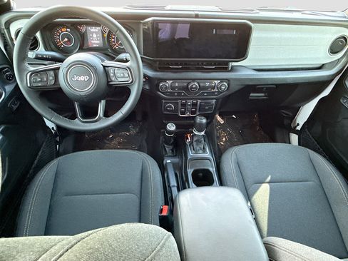 Used 2025 Jeep Wrangler Unlimited Sport AWD/4WD image 14