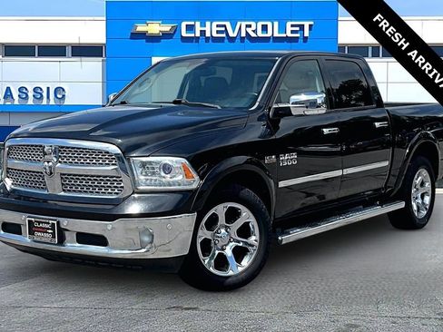 Used 2017 RAM 1500 Laramie w/ Convenience Group RWD image 3