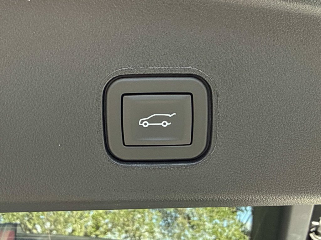 New 2027 Cadillac Lyriq Sport w/ LPO, Floor Liner Package AWD/4WD image 12