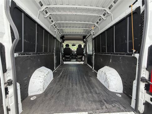 Used 2023 RAM ProMaster 2500 FWD image 11