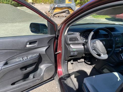 Used 2015 Honda CR-V LX image 10