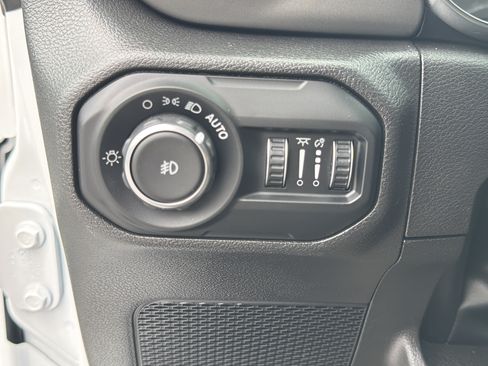Used 2022 Jeep Wrangler Unlimited Sport AWD/4WD image 37