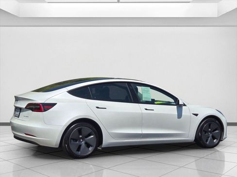 Used 2022 Tesla Model 3 Long Range AWD/4WD image 4