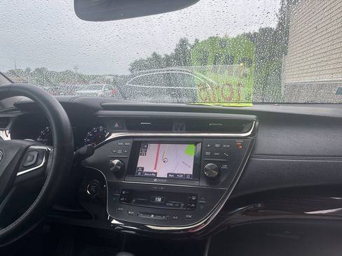 Used 2014 Toyota Avalon Limited FWD image 10