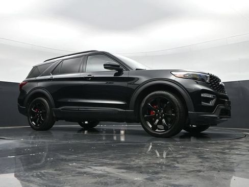 Used 2024 Ford Explorer ST w/ Technology Package AWD/4WD image 43