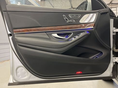 Used 2016 Mercedes-Benz S 550 4MATIC Sedan image 9