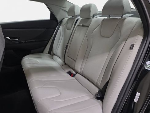 Used 2024 Hyundai Elantra Limited FWD image 13