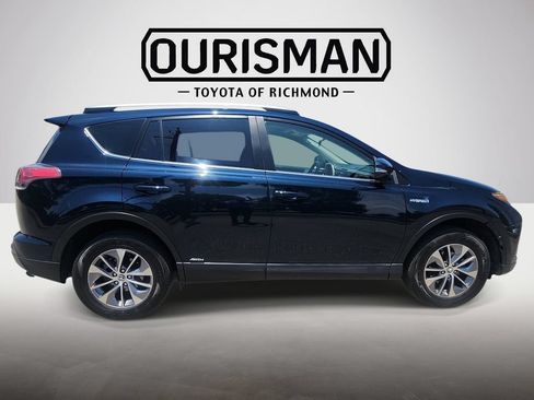 Certified 2017 Toyota RAV4 XLE w/ All Weather Liner Package AWD/4WD image 9