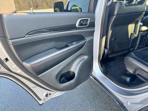 Used 2017 Jeep Grand Cherokee Trailhawk image 6