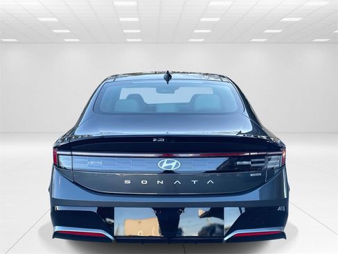 New 2026 Hyundai Sonata SEL image 5