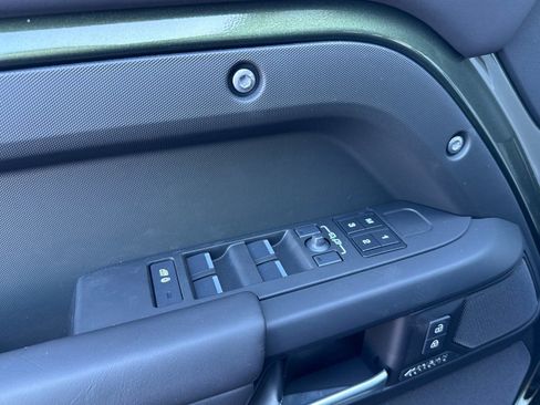New 2026 Land Rover Defender 130 X-Dynamic SE AWD/4WD image 12