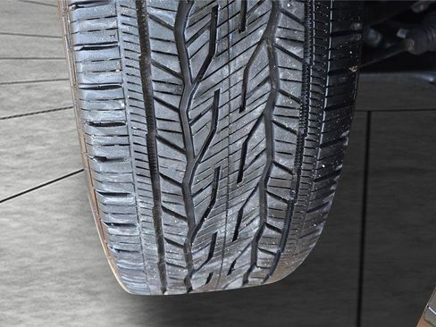 Used 2025 Buick Enclave Sport Touring image 29