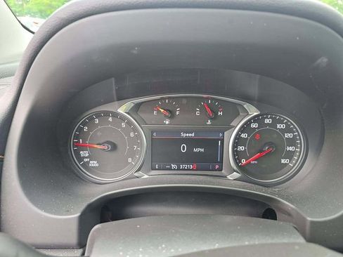 Used 2023 GMC Terrain AT4 AWD/4WD image 3
