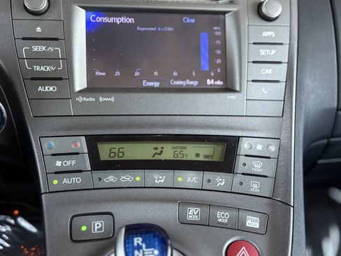 Used 2013 Toyota Prius Three FWD image 26
