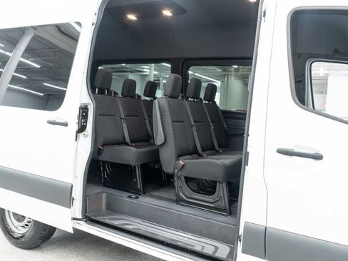 Used 2025 Mercedes-Benz Sprinter 2500 image 10