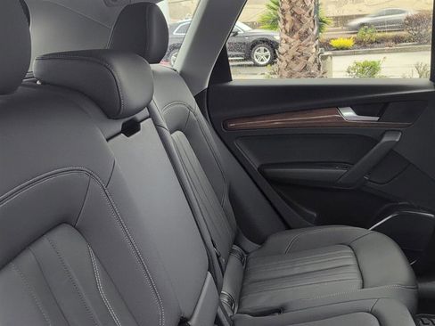 Used 2023 Audi Q5 2.0T Premium w/ Convenience Package image 13