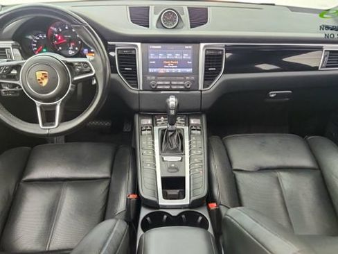 Used 2018 Porsche Macan AWD/4WD image 84