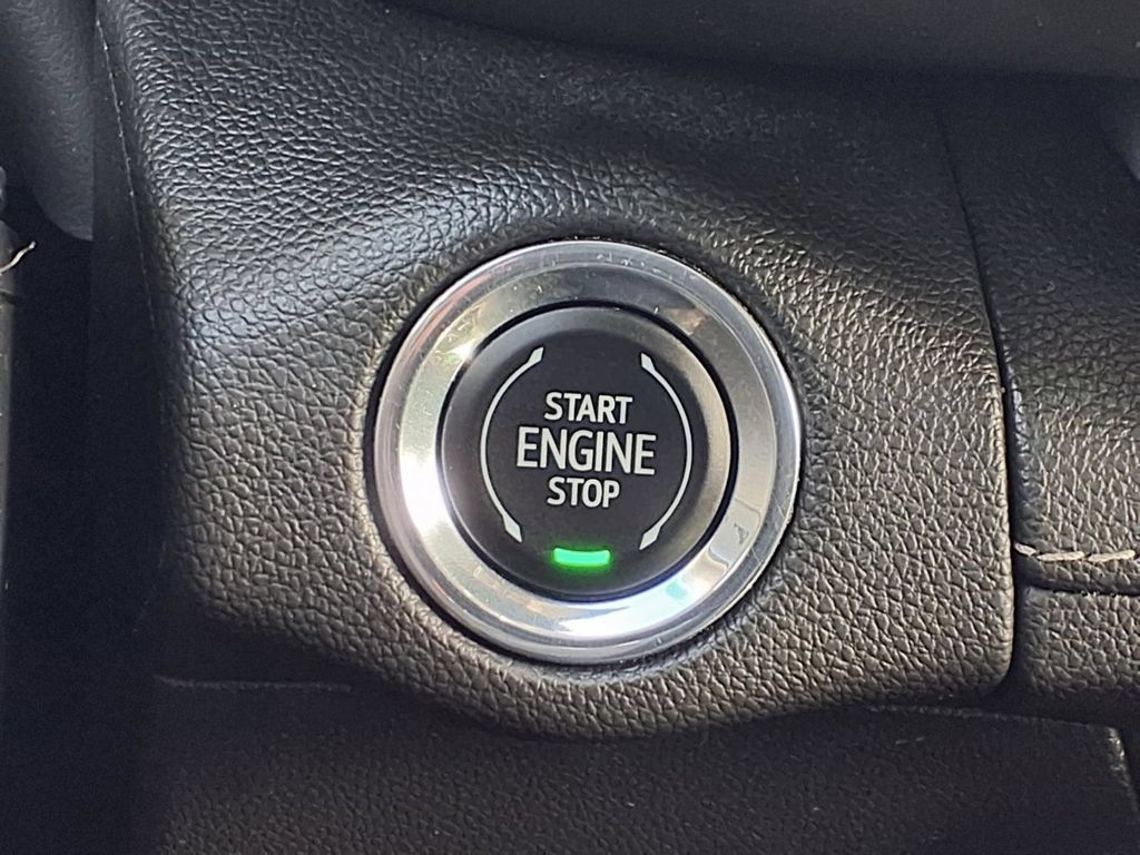 Used 2022 Buick Envision Preferred FWD image 10
