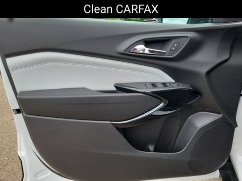 Certified 2025 Chevrolet Trax LT w/ Driver Confidence Package FWD image 6
