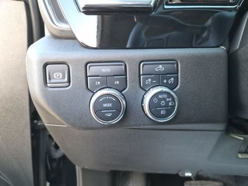 Certified 2025 GMC Sierra 1500 Elevation AWD/4WD image 17