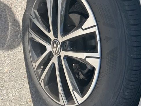 Used 2023 Volkswagen Jetta Sport image 12