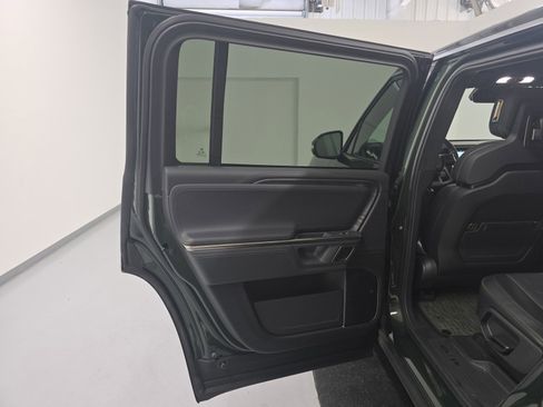 Used 2024 Rivian R1S Adventure AWD/4WD image 17