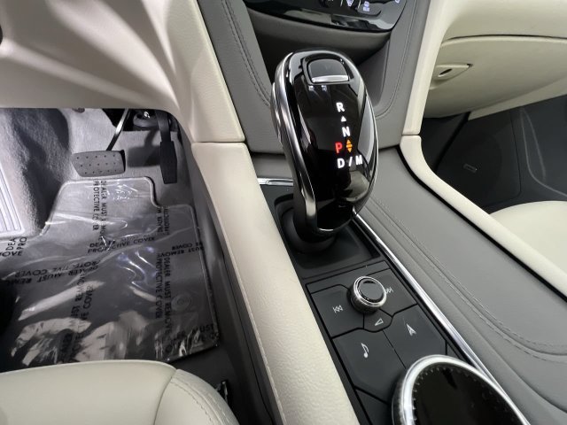 Used 2026 Cadillac XT5 Premium Luxury w/ Driver Assist Package FWD image 16