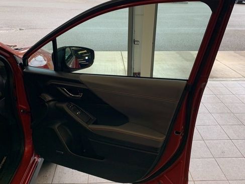 Certified 2024 Subaru Crosstrek 2.5i Limited w/ Crosstrek Mirror Package image 15