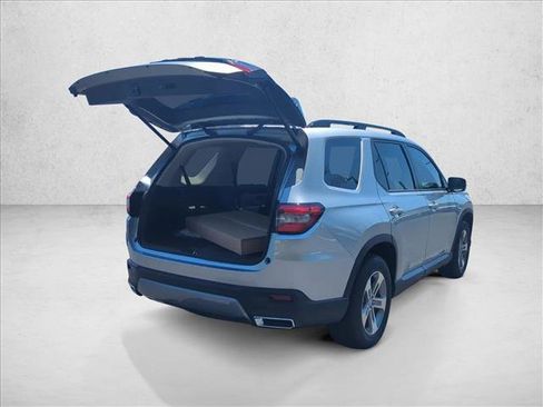 New 2026 Honda Pilot EX-L image 2