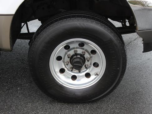 Used 2004 Ford F350 Lariat image 33