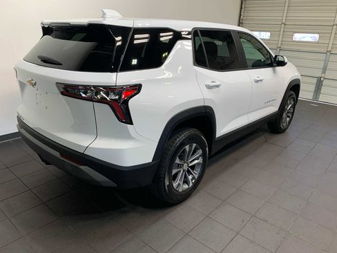 New 2026 Chevrolet Equinox LT image 3