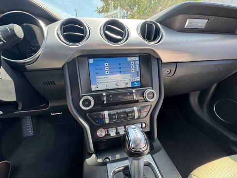 Used 2018 Ford Mustang Premium RWD image 7