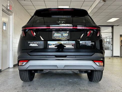 Used 2025 Hyundai Tucson Limited image 6